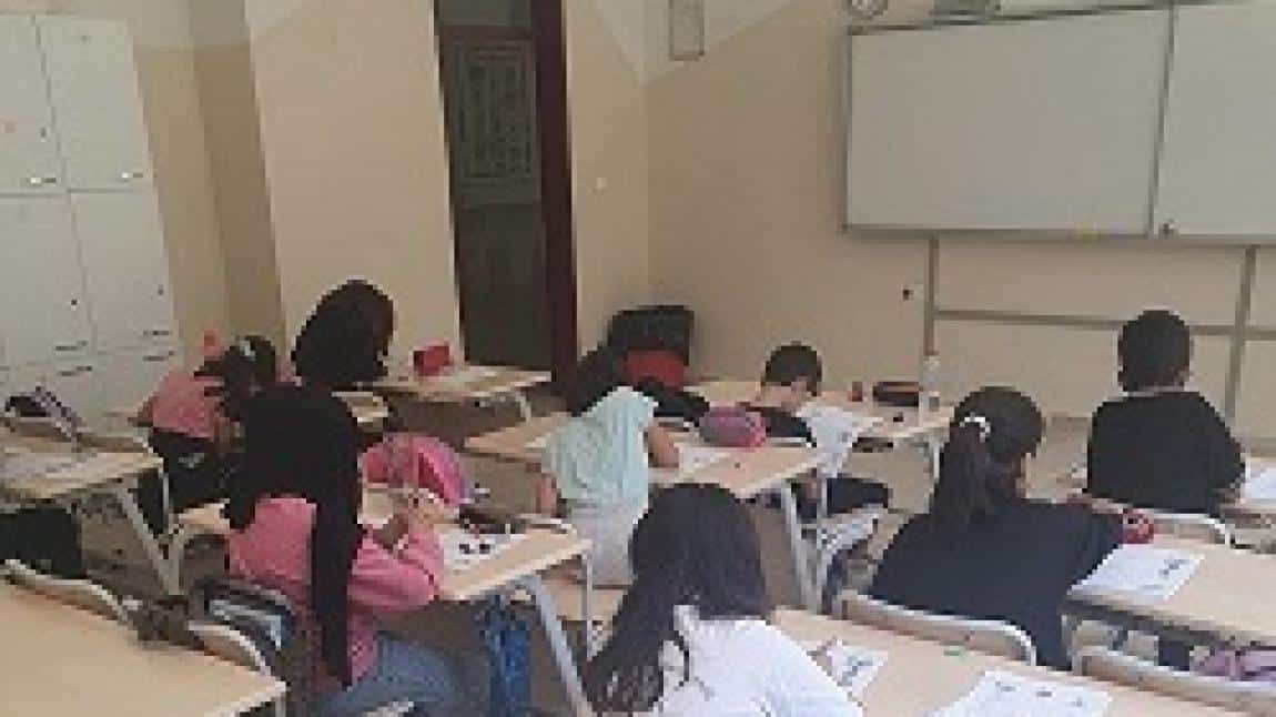 Yoğunlaştırılmış Yabancı Dil Eğitimi 5.Sınıflar Hazırbulunuşluk Denemesi Yapıldı.